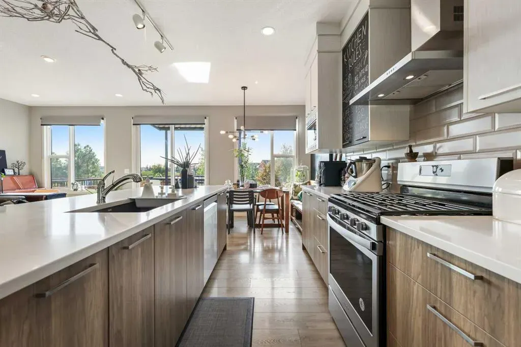 48 Seton Rise SE