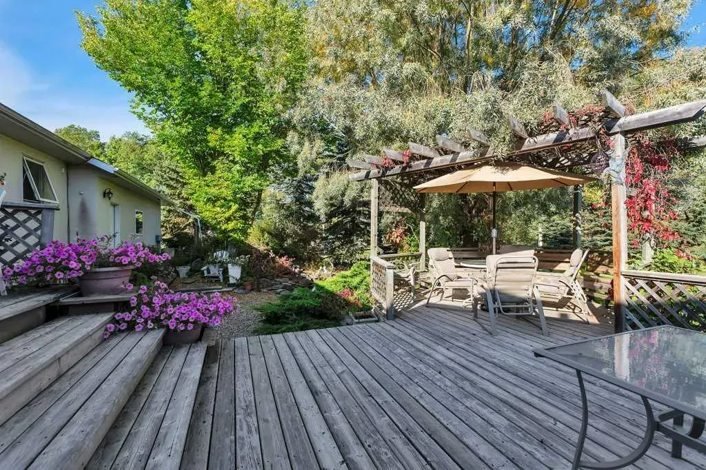 33016 Township Road 424A