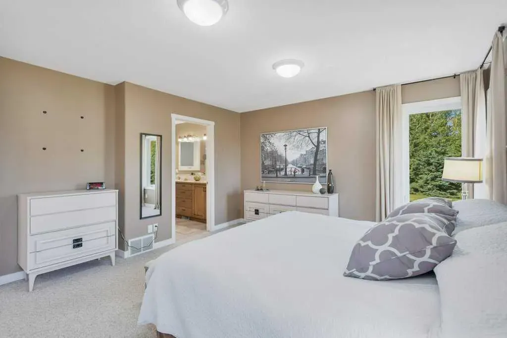 33016 Township Road 424A