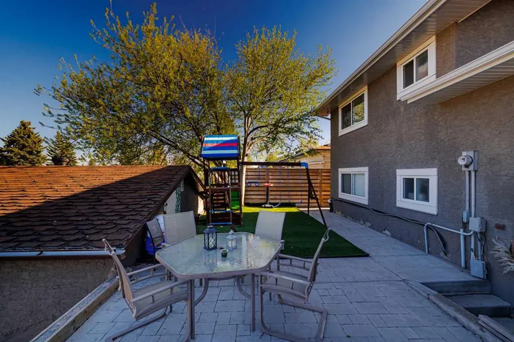 124 Whiteside Crescent NE