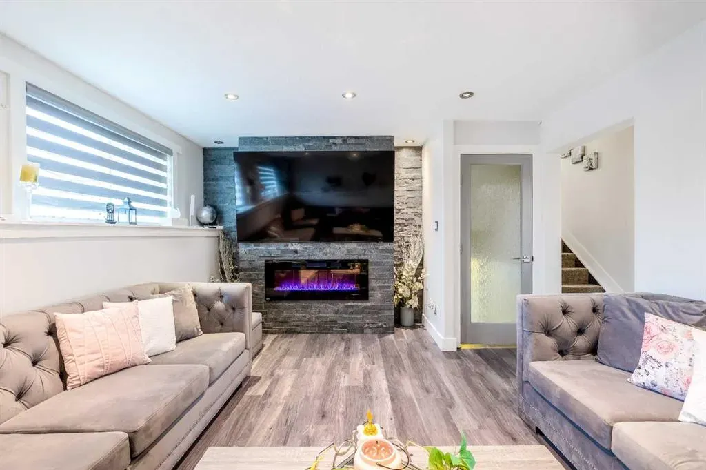 124 Whiteside Crescent NE
