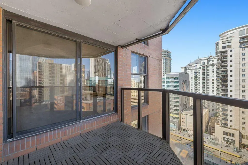 1100 8 Avenue SW, #1207