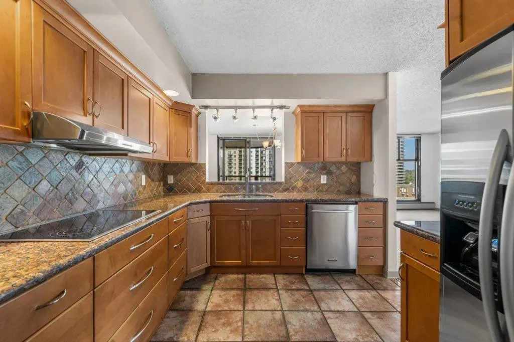 1100 8 Avenue SW, #1207