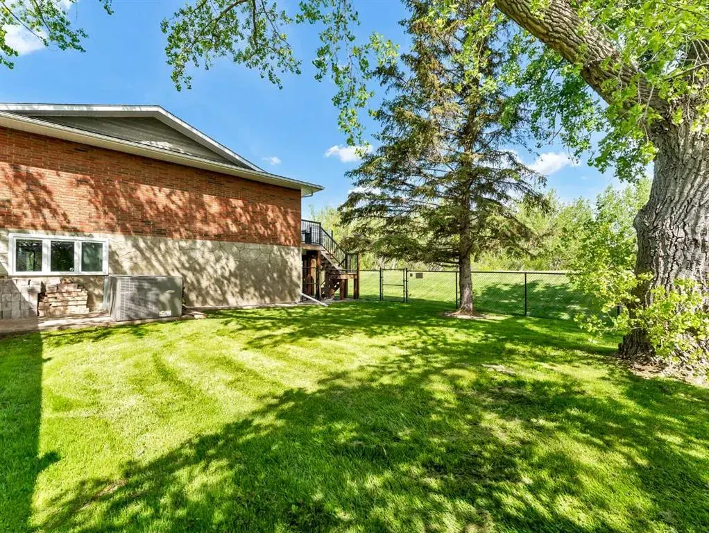 14 Finlay Court SW