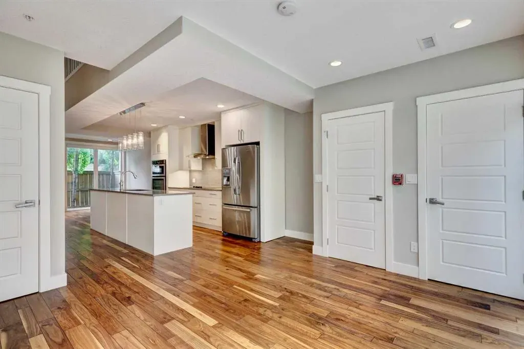 2717 17 Street SW, #204