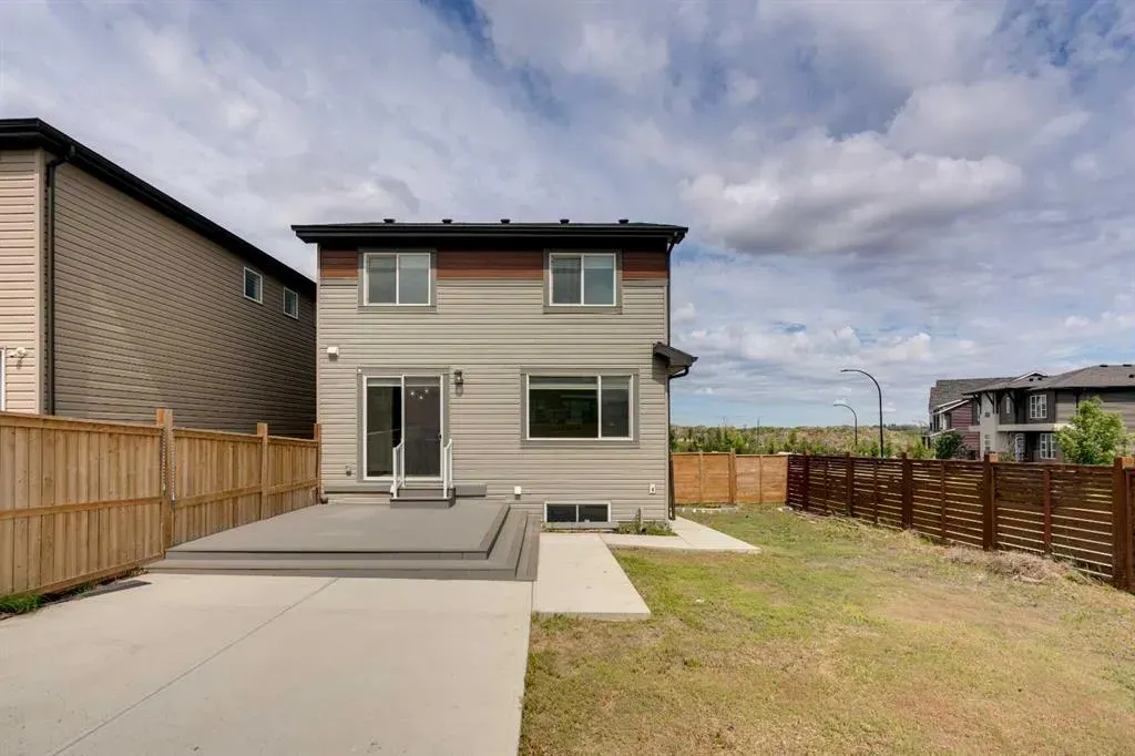 274 Howse Drive NE