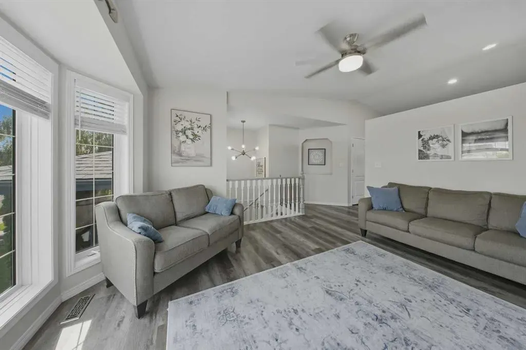 105 Darling Crescent