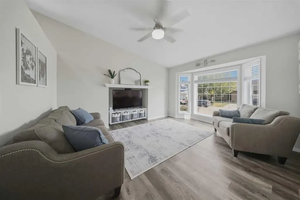 105 Darling Crescent