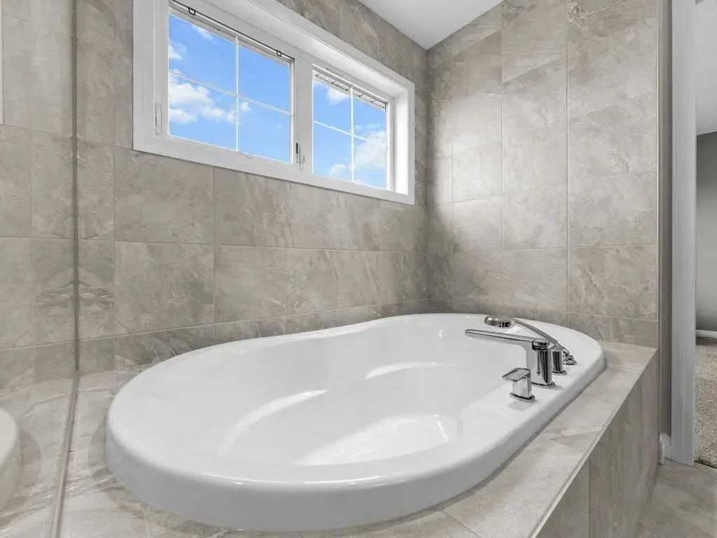 34 Riviera View