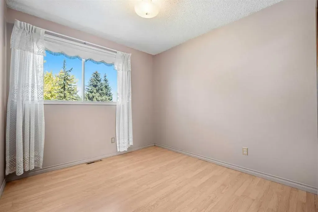 344 Parkland Way SE