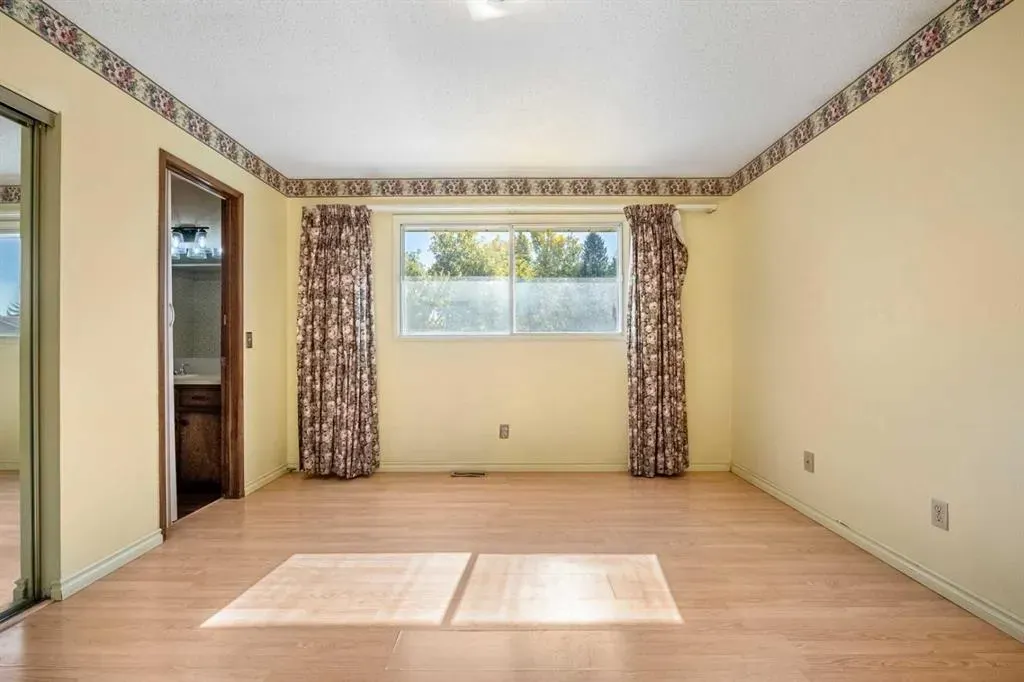 344 Parkland Way SE