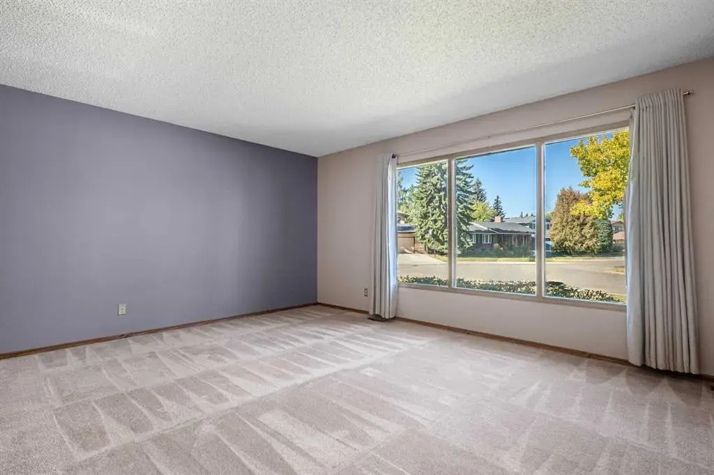 344 Parkland Way SE