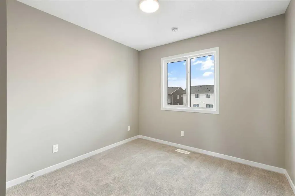 415 Hotchkiss Manor SE