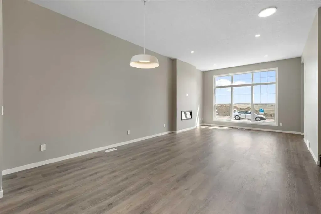 415 Hotchkiss Manor SE