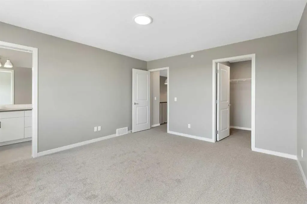415 Hotchkiss Manor SE