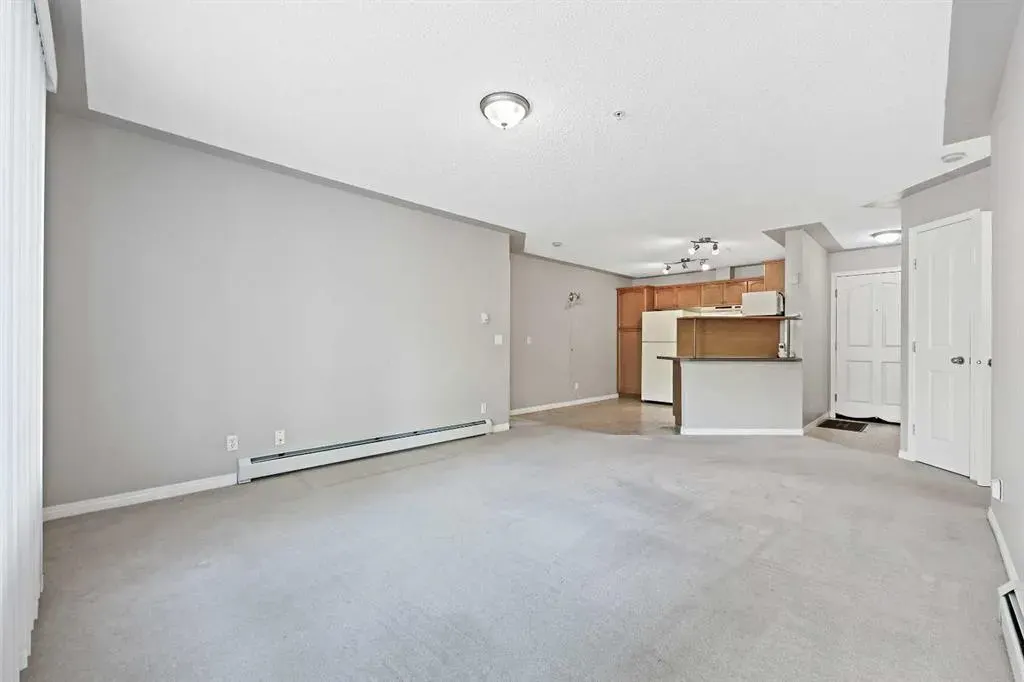 369 Rocky Vista Park NW, #212