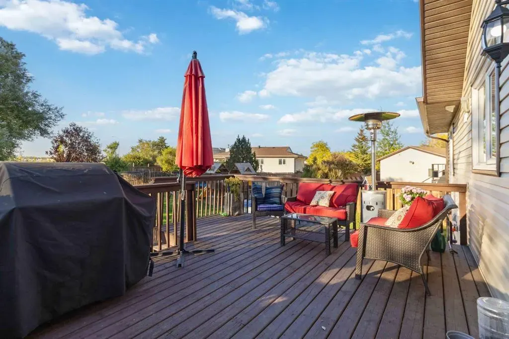 225 Farrell Crescent