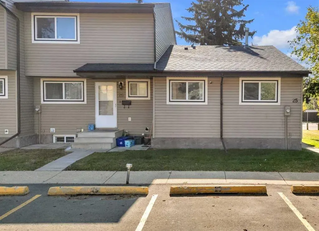 96 Holmes Street, #25