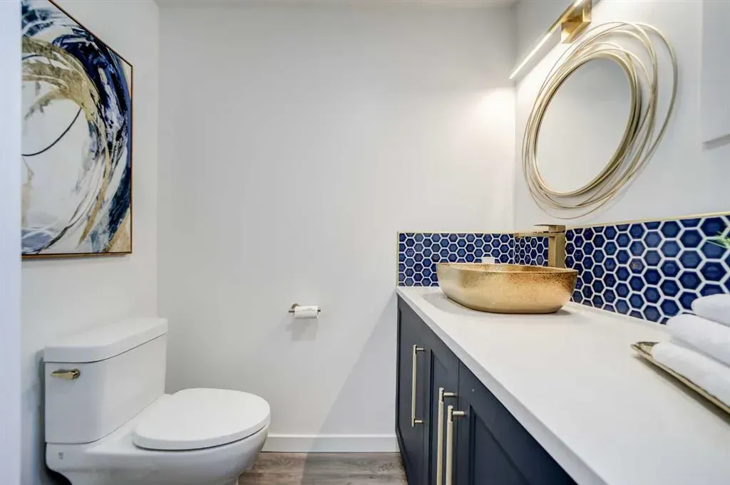 10 Sunset Crescent