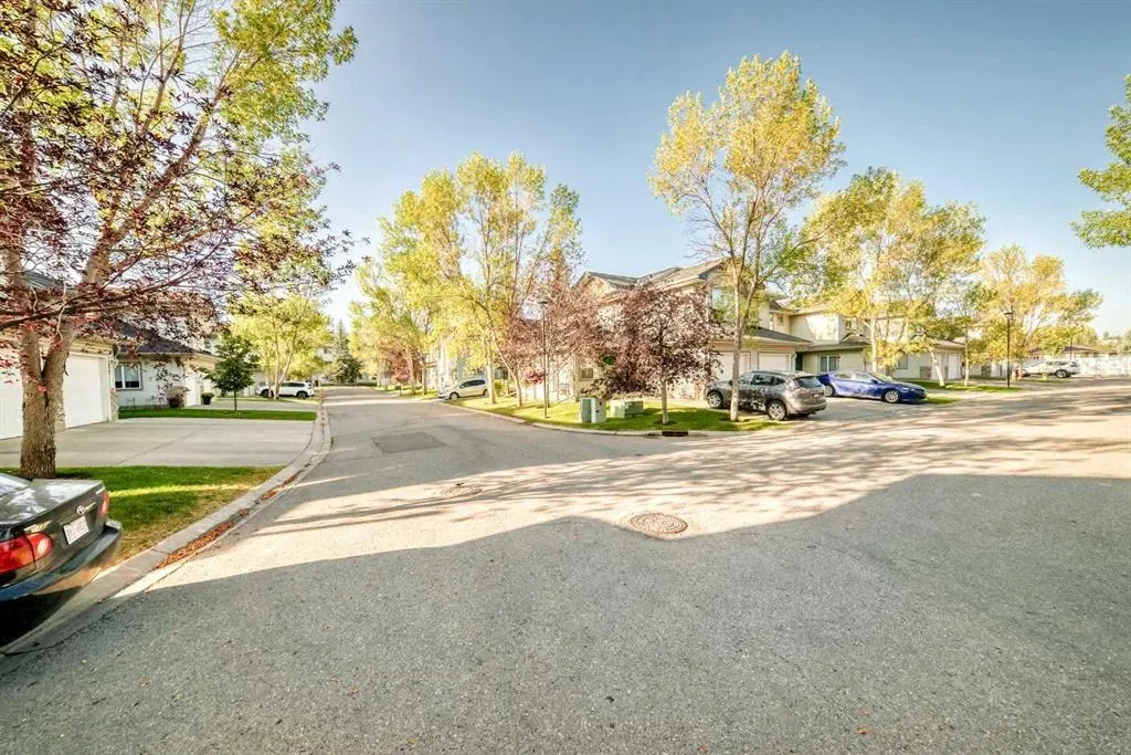 215 Harvest Gold Place NE