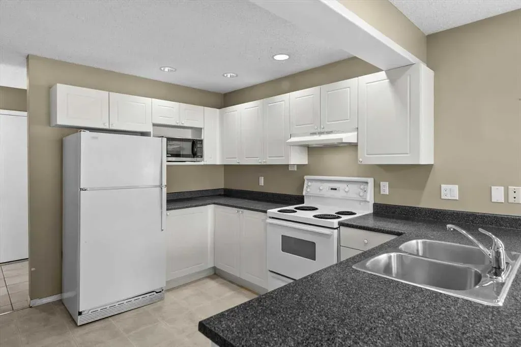 9718 Harvest Hills Link NE