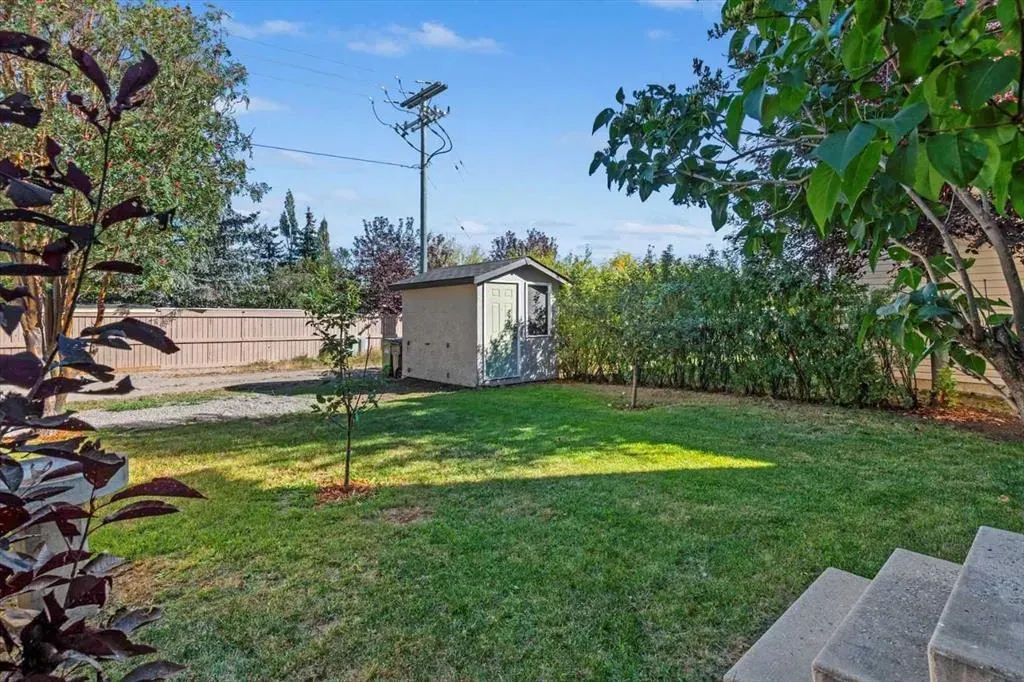 9718 Harvest Hills Link NE