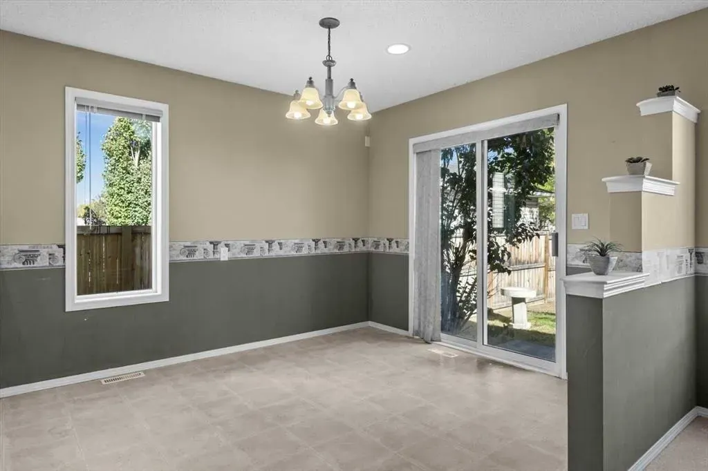 9718 Harvest Hills Link NE