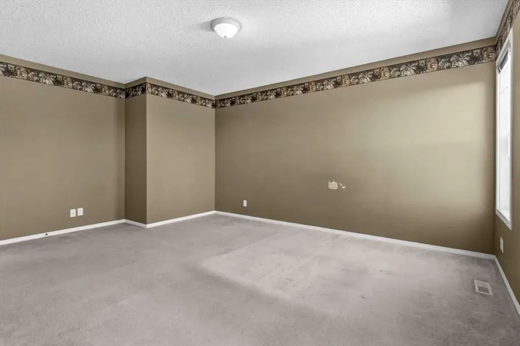 9718 Harvest Hills Link NE