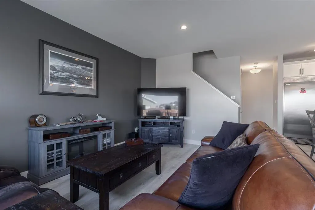 875 Miners Boulevard W