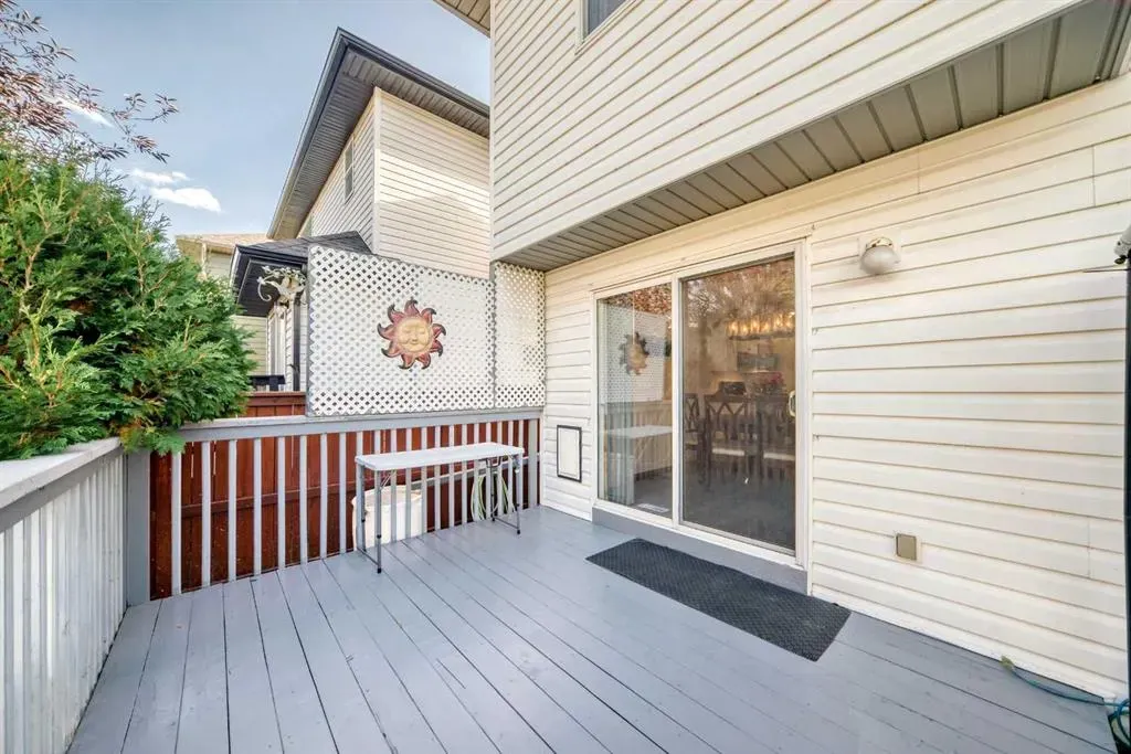 202 Bridlewood Court SW