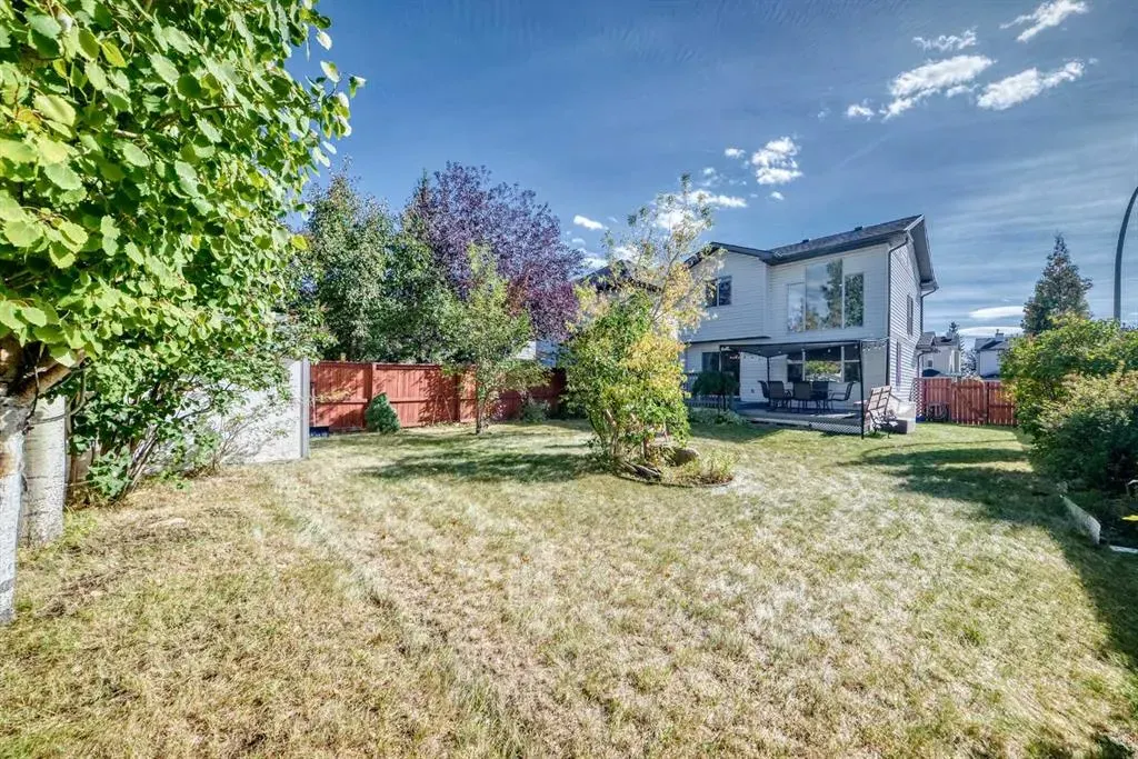 202 Bridlewood Court SW