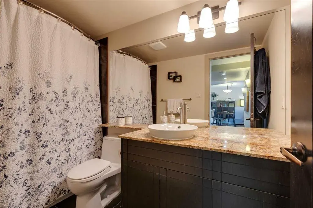 812 14 Avenue SW, #704