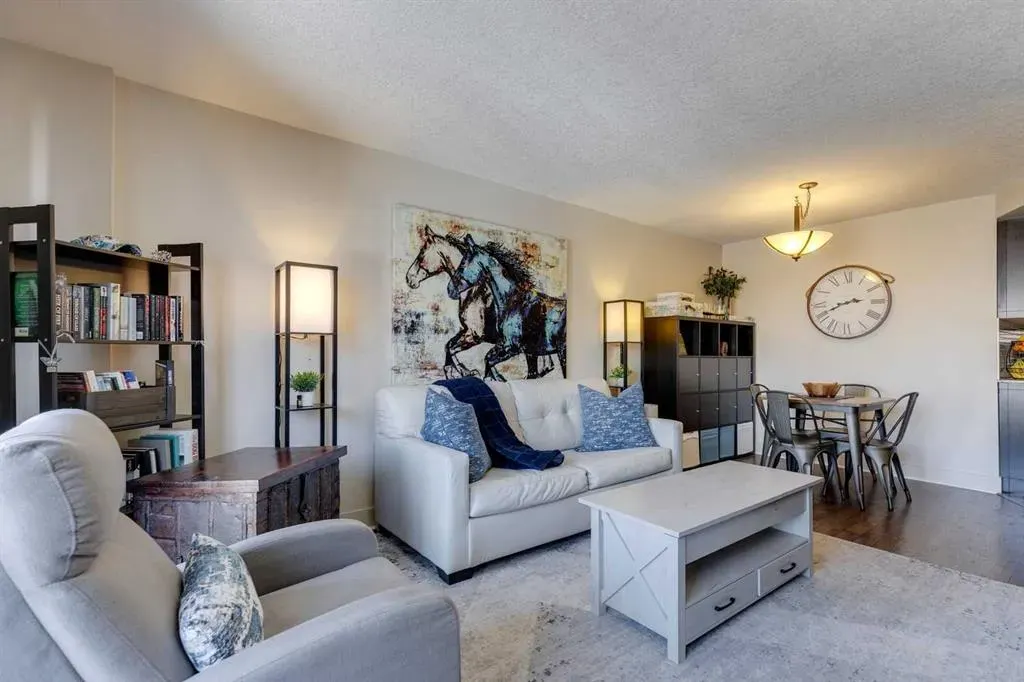 812 14 Avenue SW, #704
