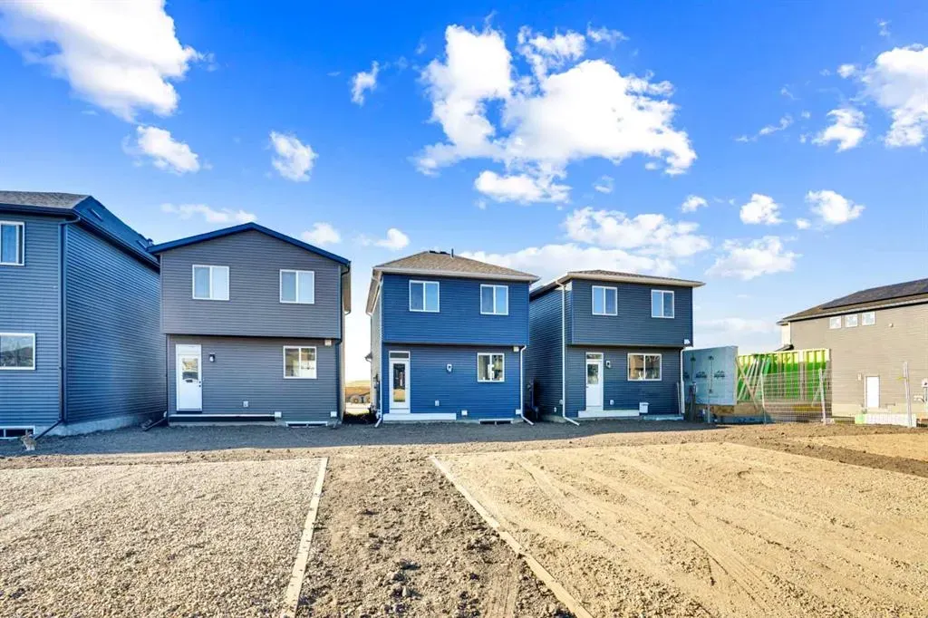 74 Corner Glen Grove NE