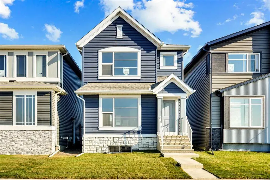 74 Corner Glen Grove NE