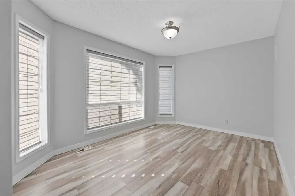 14 Tarington Park NE