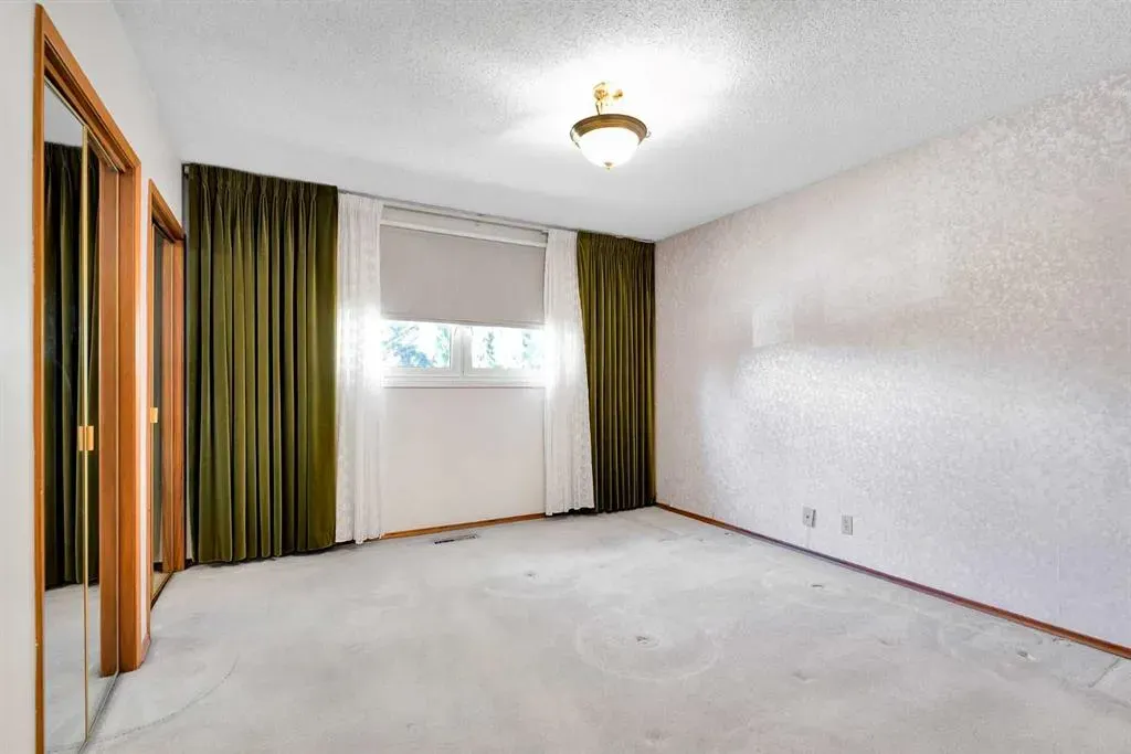 1012 Mackid Road NE