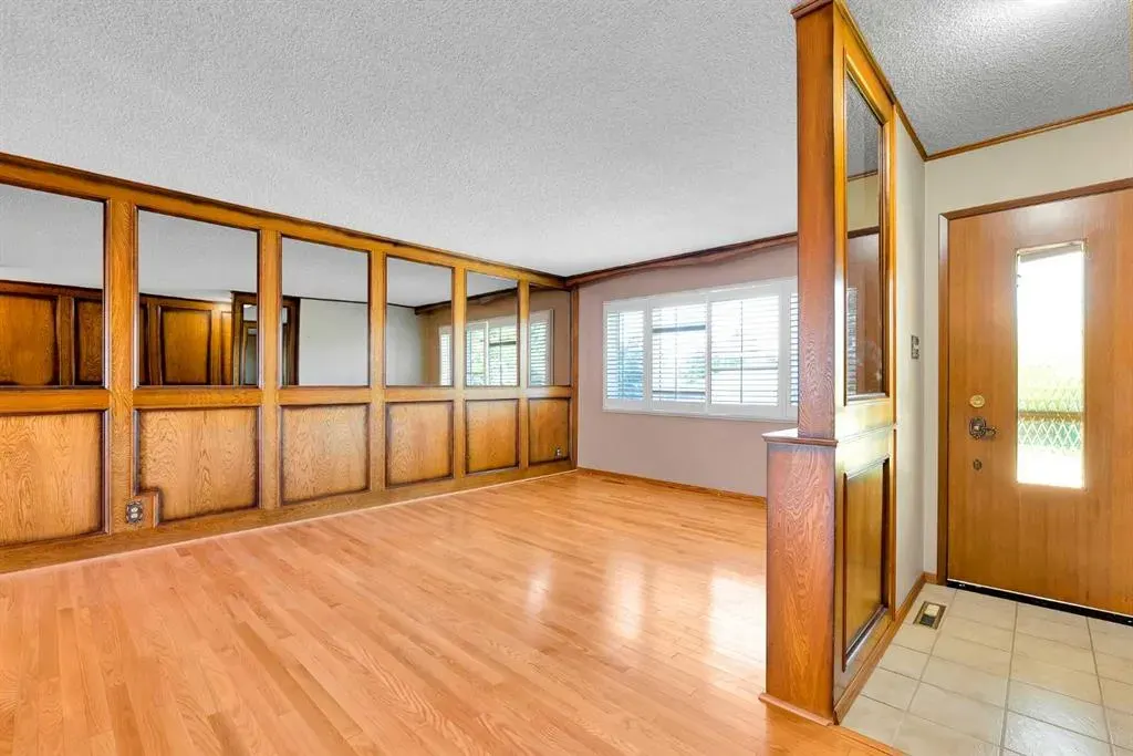 1012 Mackid Road NE