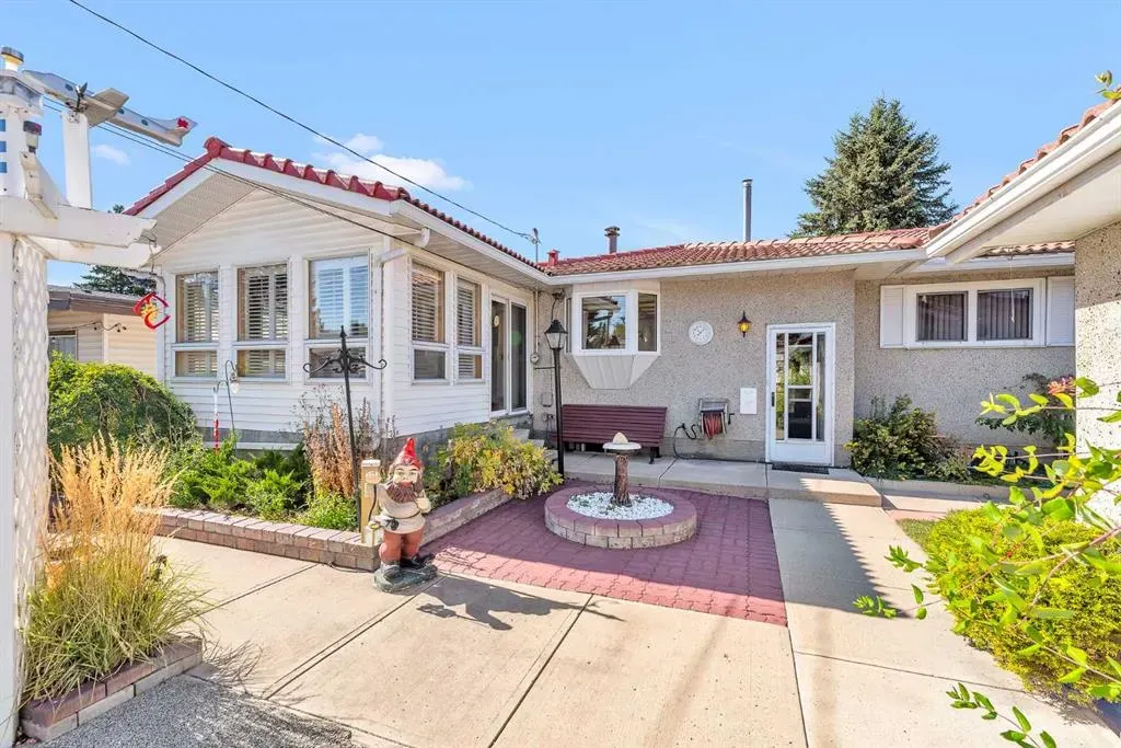 1012 Mackid Road NE