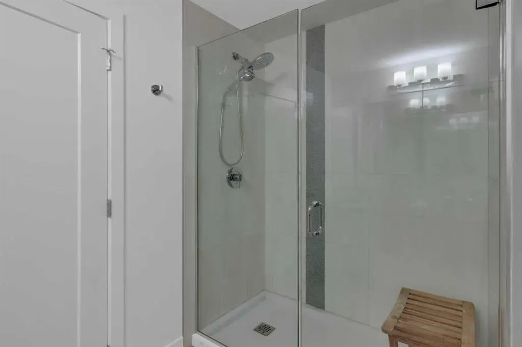 8531 8A Avenue SW, #101