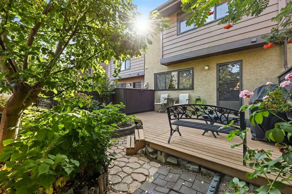 2300 Oakmoor Drive SW, #95