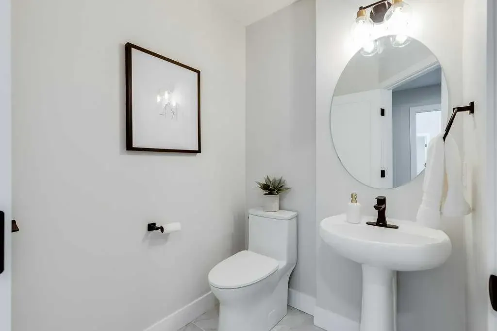 201 Thornleigh Close SE