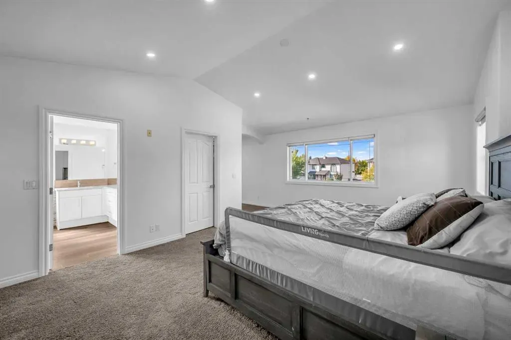 80 Canoe Square SW