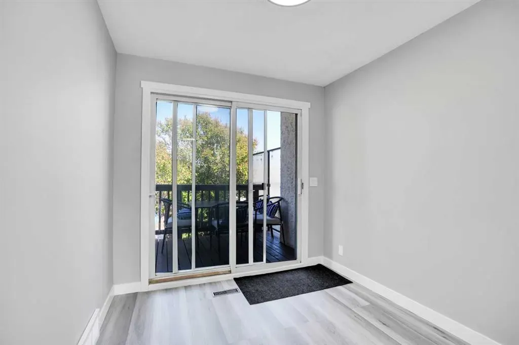216 Templevale Road NE