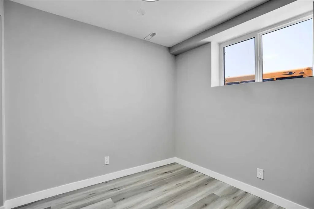 216 Templevale Road NE