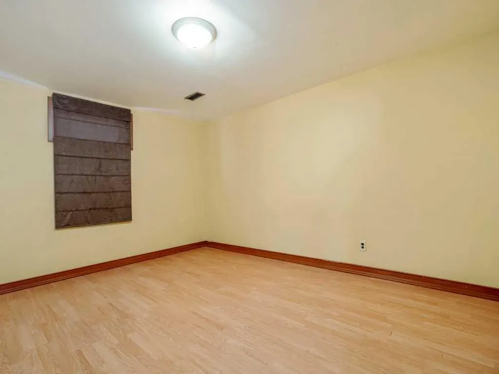 43 Ryerson Road W