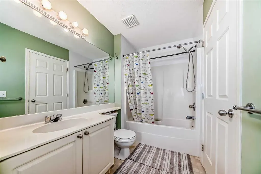 28 Country Hills Manor NW
