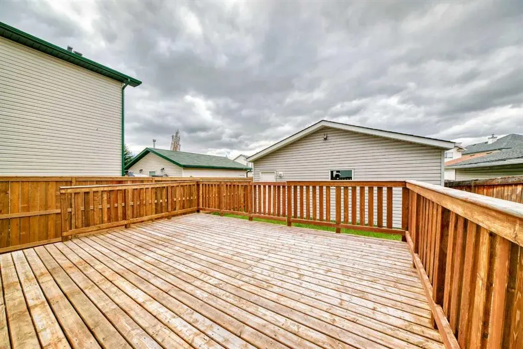 28 Country Hills Manor NW