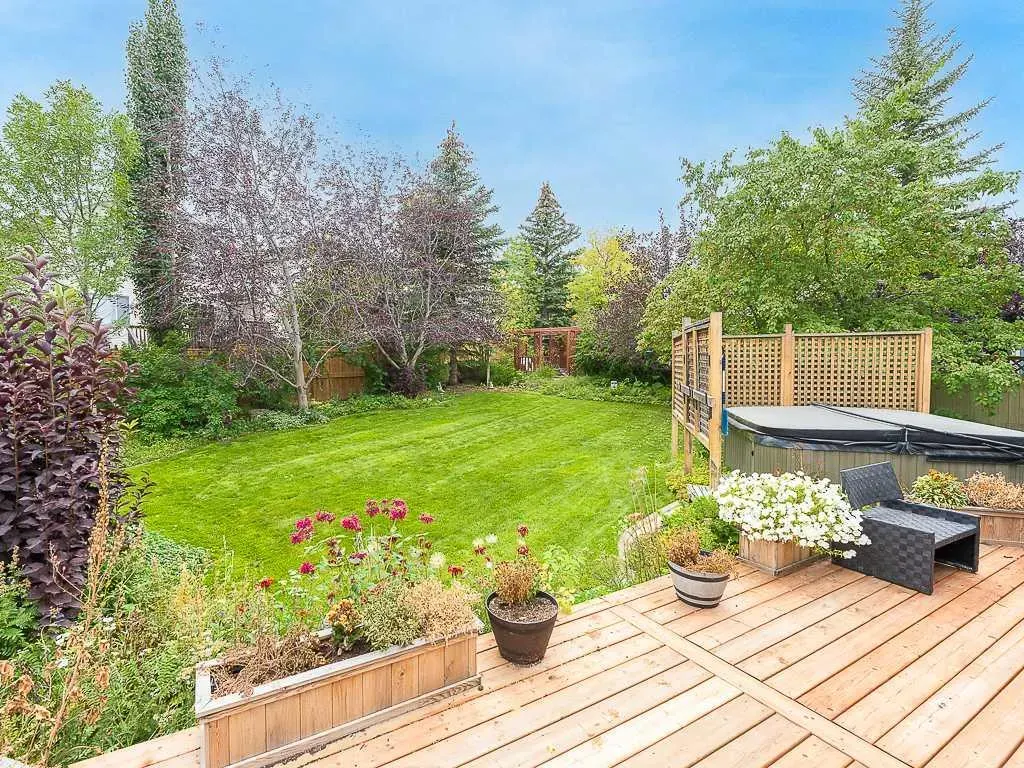 323 Bridlewood Circle SW