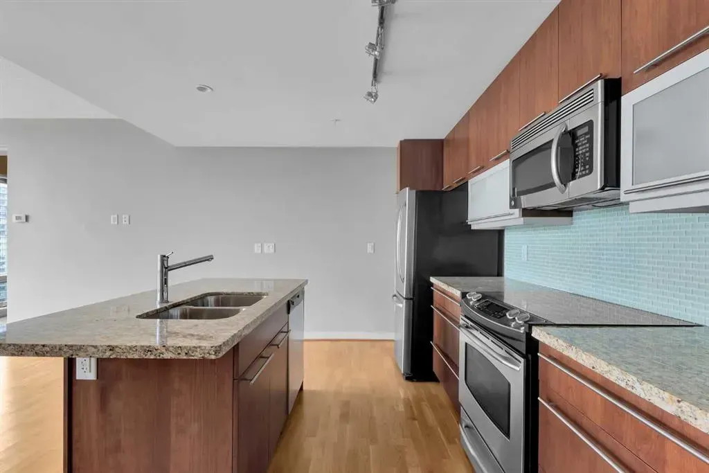 215 13 Avenue SW, #1903